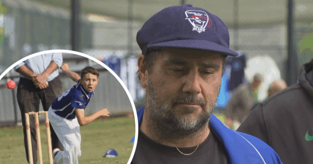 Pai de coração partido diz que filho ficaria “empolgado” com Jace Austin (à esquerda), retratado ao lado do tio de Ben, Dave Anstey, disse que a família ficou maravilhada com o apoio após a trágica morte do adolescente.