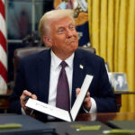 O deputado norte-americano Andy Ogles, republicano do Tennessee, fala aos apoiadores após ser declarado vencedor em sua corrida nas primárias republicanas na quinta-feira, 1º de agosto de 2024, em Franklin, Tennessee.