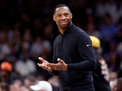 Pelicanos de Nova Orleans ofereceram impacto prejudicial à sua quadra de ataque Kevon Looney of the New Orleans Pelicans suffered a knee injury that requires him to miss at least two-to-three weeks.