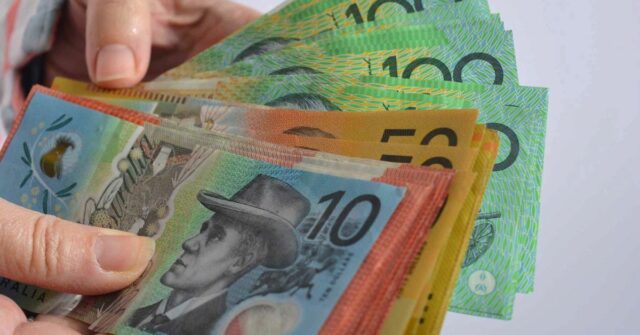 Declaração de imposto para individual. Austrália liquidação tributária. Conceito financeiro e de negócios. Cálculo e preenchimento manual do formulário. fechar-se
