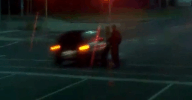 Carro pedestre de Mornington perto da senhorita Victoria