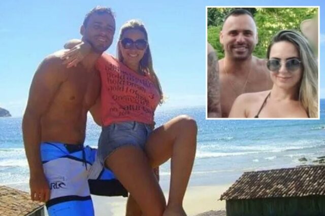 Ana e Jeferson abraçando uma foto em uma praia no Brasil.