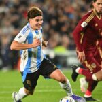 Por que houve um minuto de silêncio antes do jogo Argentina x Venezuela?
