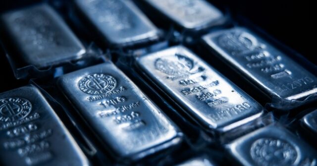Prata atinge preços recordes em ano de grande sucesso para metais preciosos

