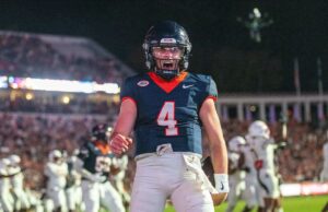 Previsões, probabilidades da semana 8 do futebol universitário: três escolhas, melhores apostas para a lista de sábado O jogador nº 17 do Penn State Nittany Lions, Ethan Grunkemeyer, mergulha para um touchdown contra o Nevada Wolf Pack.