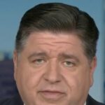 Pritzker: Agentes do ICE devem ser acusados ​​de violar leis locais e estaduais