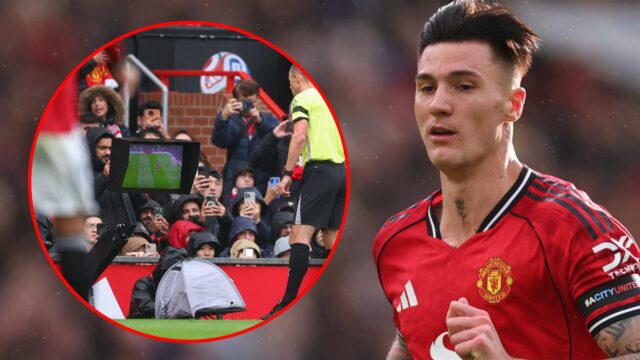 Benjamin Sesko durante a partida da Premier League entre o Manchester United e o Sunderland em Old Trafford em 2025 em Manchester, Inglaterra.