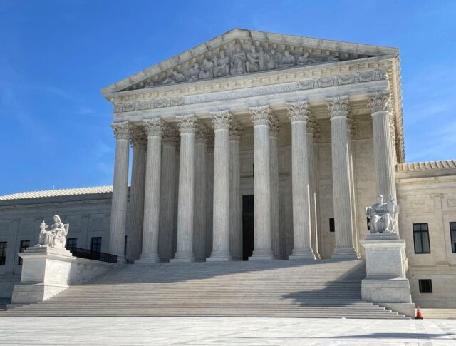 Quantidade de documentos de americanos veem o Supremo Tribunal como 'tradicionalista demais'- Pesquisa 

