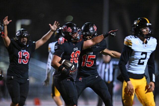'Que tal aqueles Colts, querido?' James Logan se livra da derrota e assume a liderança da divisão WACC Foothill com derrota sobre O'Dowd
