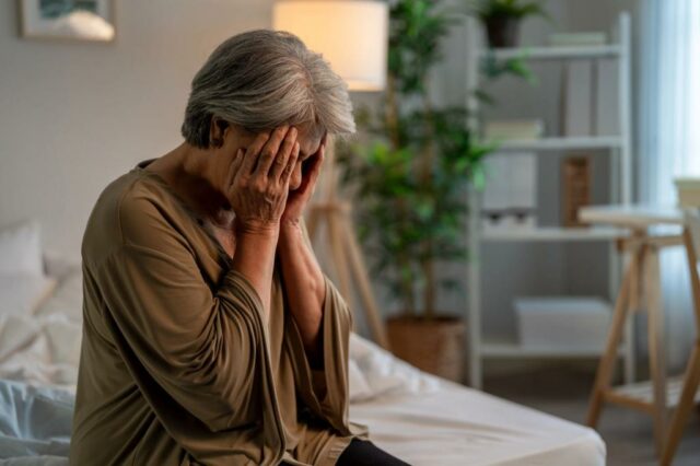 Querida Abby: Minha mãe ainda é casada com meu agressor e eu quero que ele saia de minha vida

