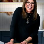Rachael Ray expande a Manage A+E Worldwide Media, que encomenda mais de 100 novos episódios de seus estúdios de comida grátis (EXCLUSIVO)