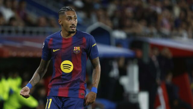 Raphinha, do Barcelona, ​​foi eliminado do El Clasico contra o Real Madrid 

