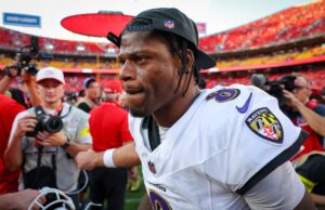 Ravens fazem um grande ajuste no QB após o avanço mais recente de Lamar Jackson Baltimore Ravens QB Lamar Jackson