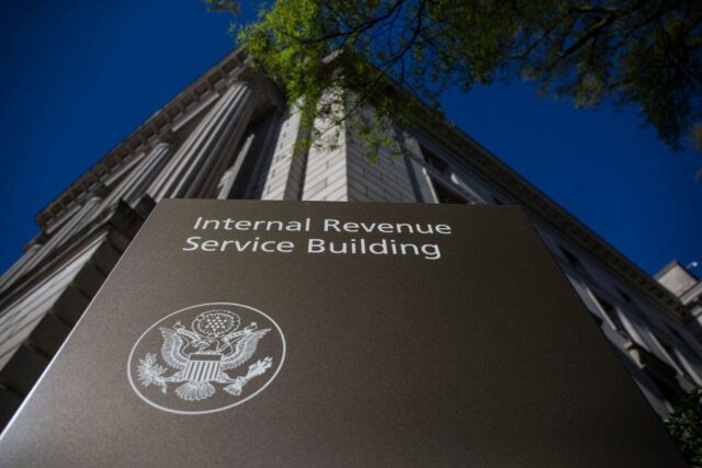 Receita Federal emite indicador de obrigações fiscais para mais de 800.000 americanos 

