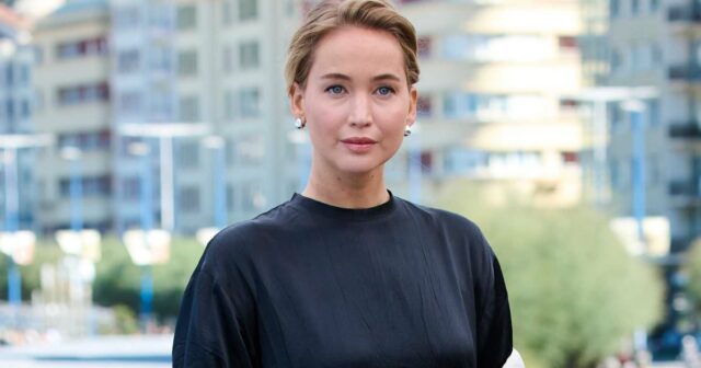 Recrie o traje de casaco de US $ 1.250 de Jennifer Lawrence por apenas US $ 20 

