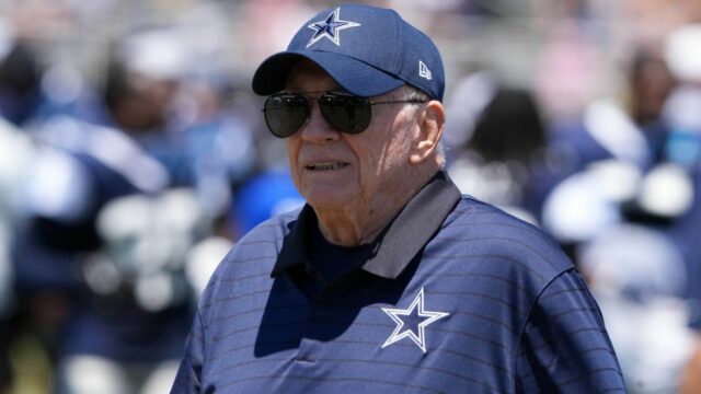 Recurso: NFL Fining Cowboys 'Jones for Motion 

