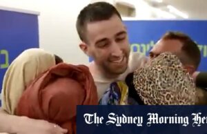 Refém israelense Avinatan Or se reencontra com entes queridos Refém israelense Avinatan Or se reencontra com entes queridos