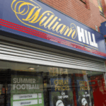 Loja de apostas William Hill. ASA mantém reclamação contra William Hill depois que a promoção enganosa do Marble Race no aplicativo mostrou requisitos de aposta incorretos e violou as regras do CAP. Loja de apostas William Hill