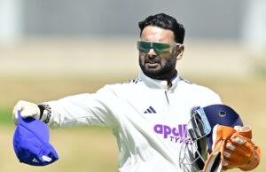 Rishabh Pant cai por apenas 17 anos após recuperação de lesão durante Índia A x África do Sul A Rishabh Pant cai por apenas 17 anos após recuperação de lesão durante Índia A x África do Sul A