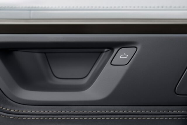 rivian next-gen r1s door latch