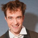 Robert Pattinson jorra sobre o seu e Sukis fofo filha infantil
