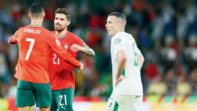 Ruben Neves abre o gol da vitória contra a Irlanda 

