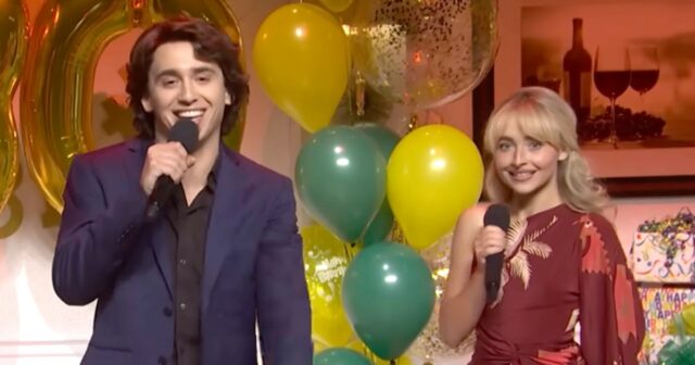 Sabrina Woodworker traz uma reprise de 'Domingo' e xinga (duas vezes) no lançamento de 'SNL' em holding 

