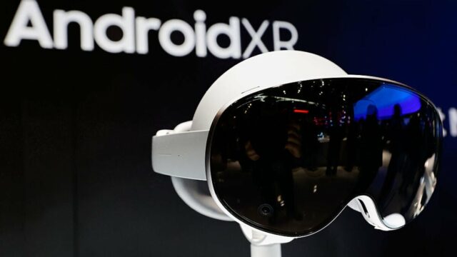 fone de ouvido apple vision pro em exibição