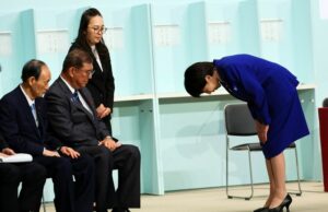 Sanae Takaichi nacionalista se preparou para as mulheres iniciais do Japão liderando Yahoo news home