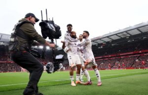 Seguidores do Guy Utd nomeiam Guy of the Suit x Liverpool como Matheus Cunha e Amad Diallo, ambos desprezados por liderarem 3 escolhas ícone de correio