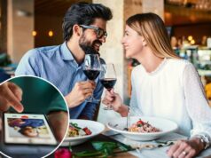 Seu outro significativo pode estar ‘codificando’ você sem que você perceba Mãos de uma mulher usando um aplicativo de namoro móvel.