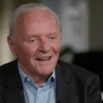 Sir Anthony Hopkins lendo falas clássicas de filmes como Hannibal Lecter é hilariamente enervante