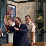 Surya Paloh encontra-se com o Ministro da Defesa Sjafrie no Ministério da Defesa e discute o quê?