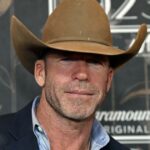 Taylor Sheridan deixará a Paramount e certamente será transferido para a NBCUniversal em 2029