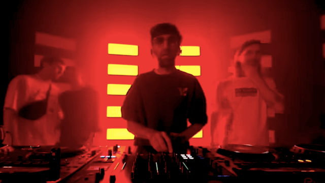 Thomas Bangalter, do Daft Punk, gira DJ de choque incorporado Jogar