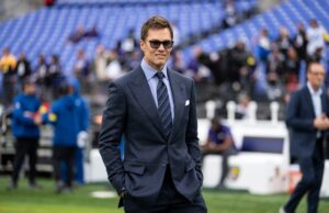 Tom Brady anuncia realocação da indústria no meio do período da NFL Tom Brady announced a big business move with his media company.