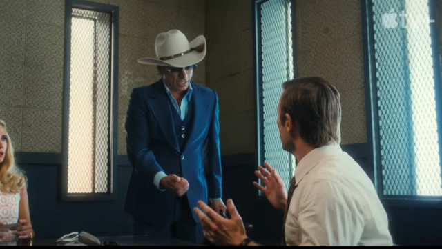 Trailer do segundo período de 'Hand Royale' apresenta John Stamos como o representante legal Sleazy de Kristen Wiig, Dr. 

