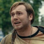 Transmita ou ignore: 'The Long Walk' no VOD, uma adaptação sombria, mas ricamente metafórica de Stephen King