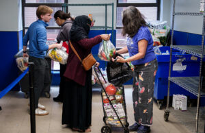 Tribunais determinam que Trump deve continuar pagando benefícios do SNAP em meio à paralisação Yahoo news home