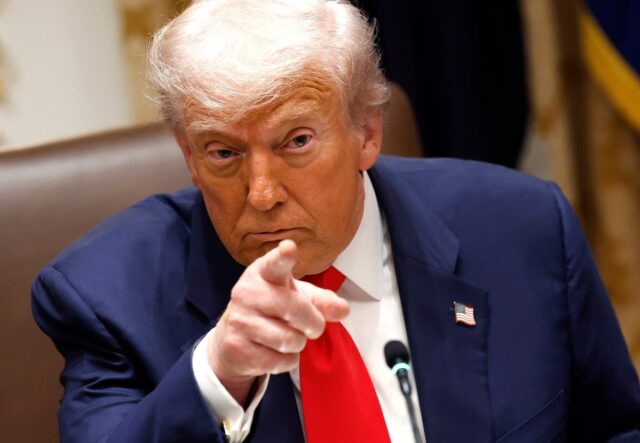 Trump aperta a pressão sobre Maduro, da Venezuela 

