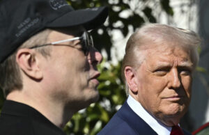 Quem diria que demissões em massa do governo criariam uma bagunça? ARQUIVO - O comandante Jared Isaacman fala em uma entrevista coletiva após chegar ao Centro Espacial Kennedy para uma próxima missão de voo espacial humano privado em Cabo Canaveral, Flórida, segunda-feira, 19 de agosto de 2024. (AP Photo / John Raoux, Arquivo)