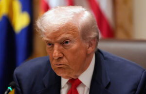 Trump finalmente percebe que é realmente feio Captura de tela2025-10-14at16.00.03PM.png