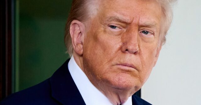 Trump não ameaça o pagamento em atraso para os trabalhadores federais em desligamento

