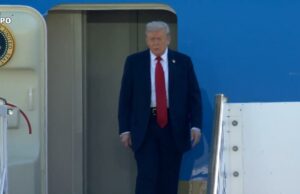 Trump pousa em Israel – enquanto Netanyahu cumprimenta o comandante-em-chefe O presidente Donald Trump chega a Israel em 13 de outubro de 2025.