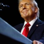 Trump refaz a alegação de depreciação contra o New York City Times, que mais uma vez se refere a isso como sem mérito e um esforço para 'produzir interesse em relações públicas'