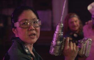 Uma criança de uma nobreza assustadora deixa sua marca sangrenta e liberada em ‘Queens of the Dead’ Uma criança de uma nobreza assustadora deixa sua marca sangrenta e liberada em 'Queens of the Dead'