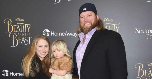 Visão geral dos membros da família de Nick Mangold: Conheça Guia da família Nick Mangold: Conheça a esposa e os 4 filhos do falecido astro da NFL