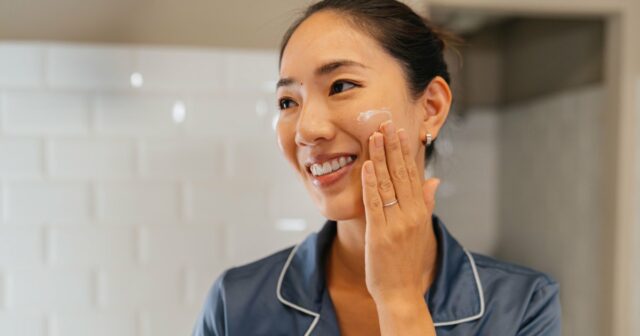 Você pretenderá encerrar seus compromissos de Botox depois de tentar esta loção de retinol na venda 

