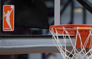 WNBA e sindicato de jogadores concordam em extensão de 30 dias em meio a negociações de acordo WNBA e sindicato de jogadores concordam em extensão de 30 dias em meio a negociações de acordo