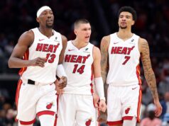 Warmth All-Star sai do videogame da pré-temporada com uma lesão preocupante no joelho Alex Kirschenbaum